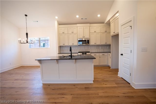 6804 Fir Street, Fort Smith, AR 72916