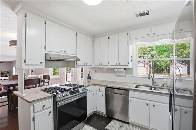 4805 Brandon Acres Lane, Buford, GA 30519