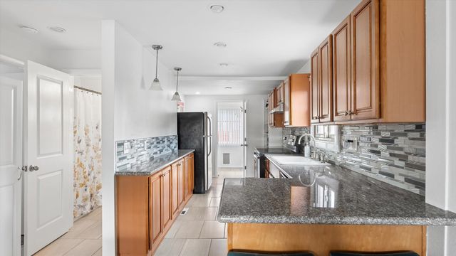 3808 N Washington St, Spokane, WA 99208
