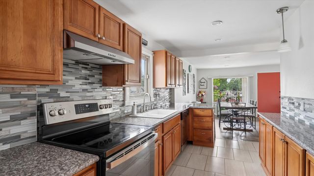 3808 N Washington St, Spokane, WA 99208