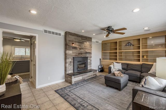 475 S Coats Road, Oxford, MI 48371