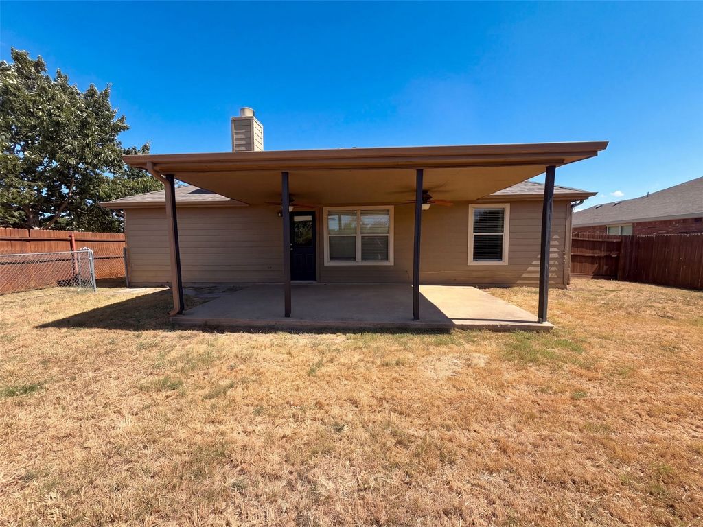 809 Canyon Cove Drive, Burleson, TX 76028 — photo 5