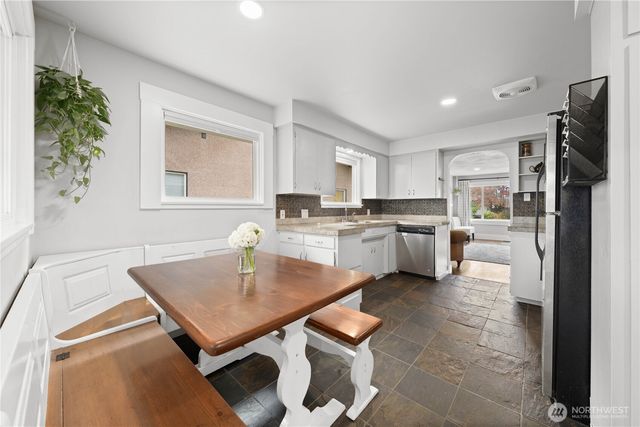6243 S Warner Street, Tacoma, WA 98409