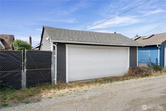 6243 S Warner Street, Tacoma, WA 98409