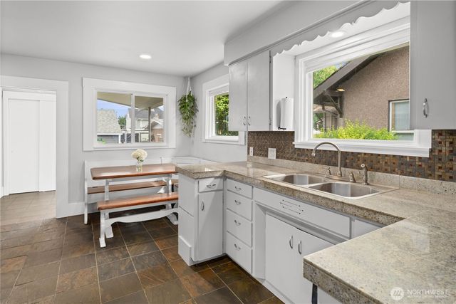 6243 S Warner Street, Tacoma, WA 98409