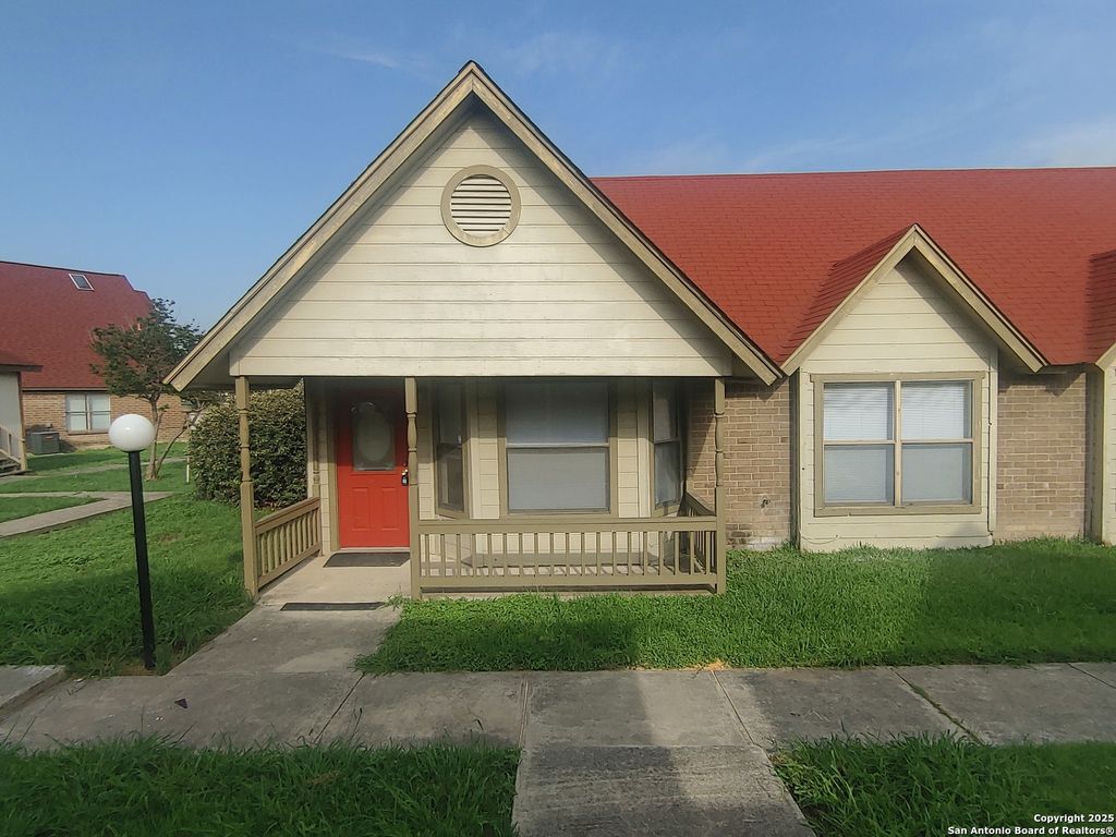 4102 Kings Arms Apt 1, San Antonio, TX 78218