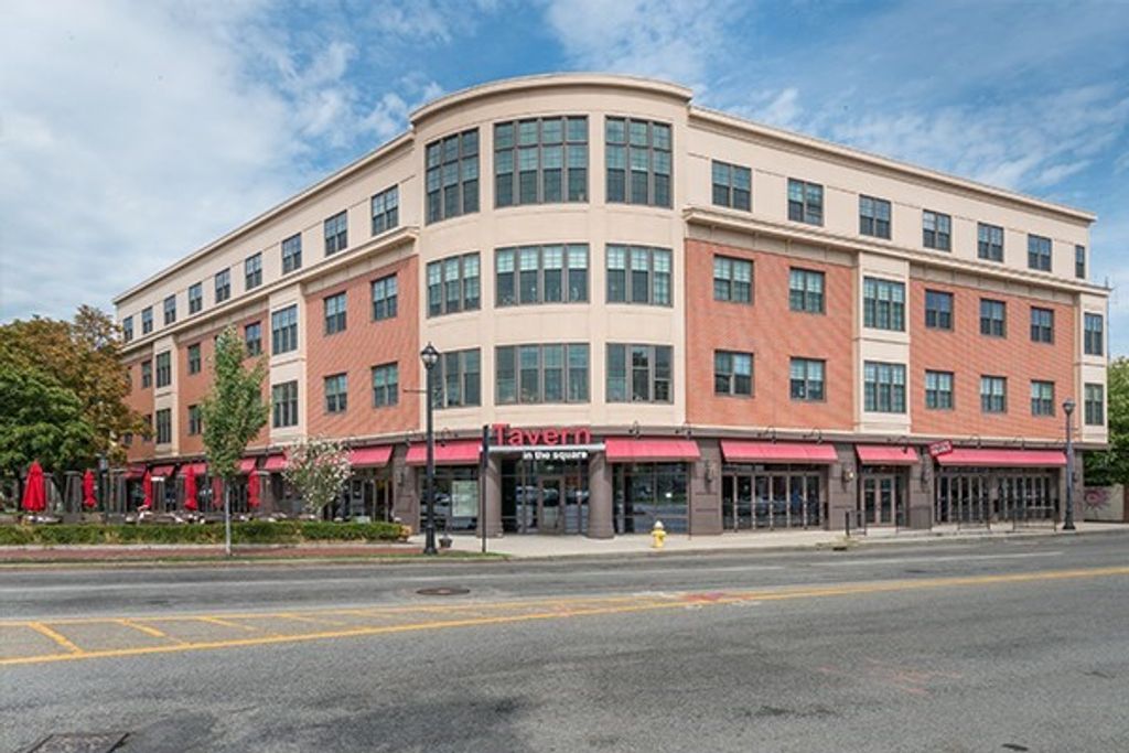 26 New Derby 305, Salem, MA 01970