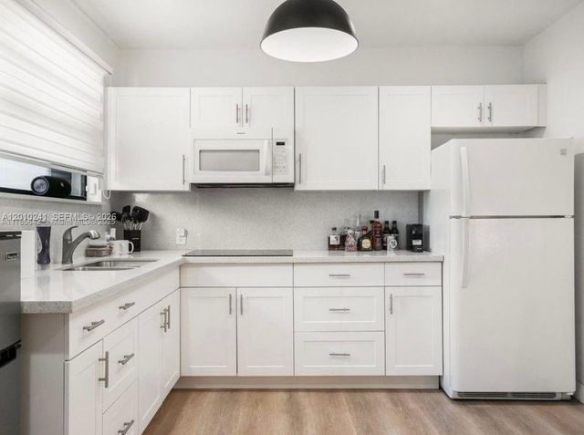 5629 SW 7th St, Miami, FL 33134