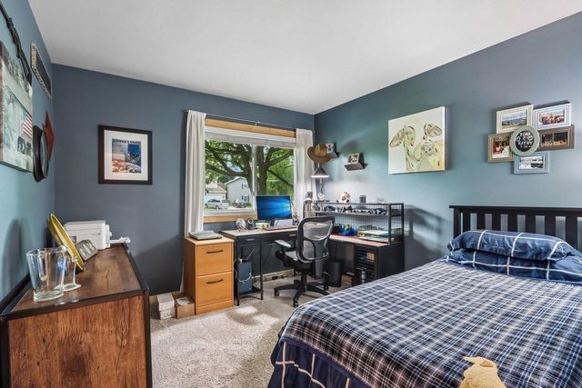 424 Hartwood LANE, Hartland, WI 53029