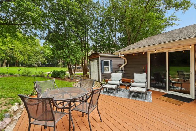 424 Hartwood LANE, Hartland, WI 53029