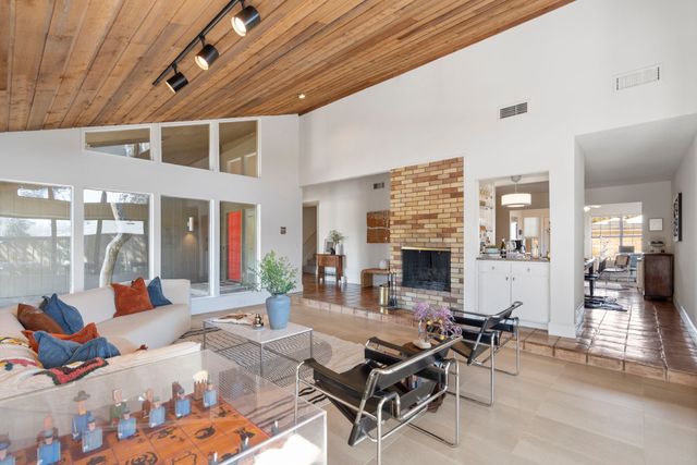 9671 Fallbrook Drive, Dallas, TX 75243