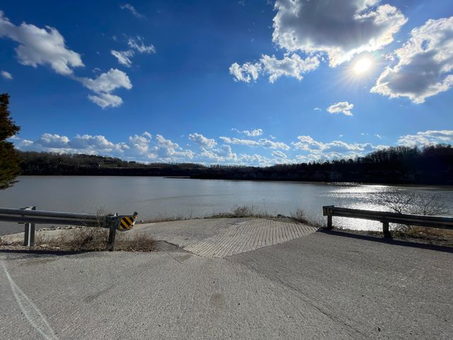 745 Water Cliff Drive, Somerset, KY 42503