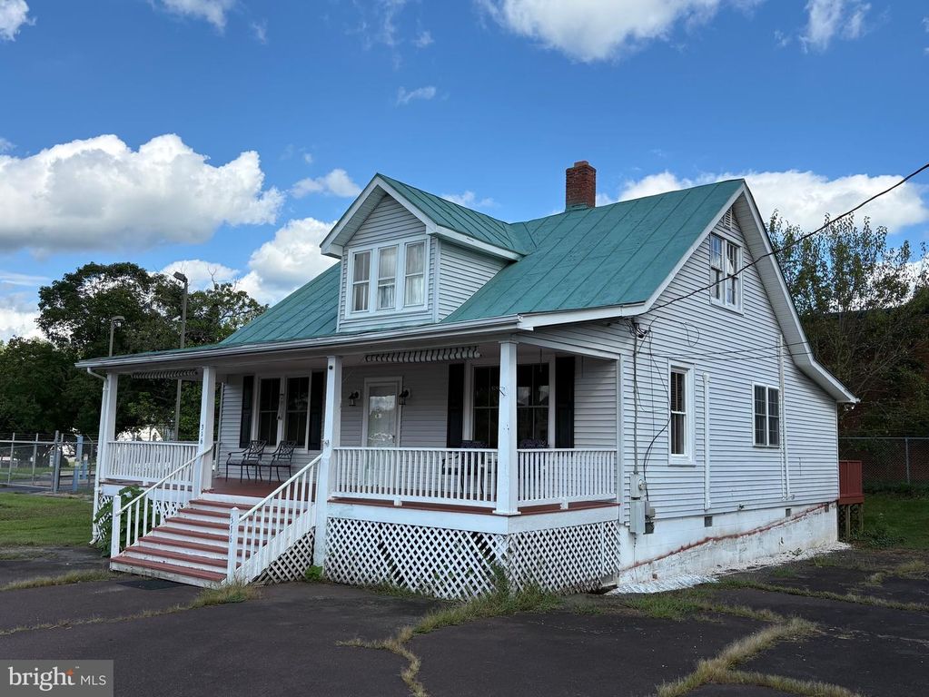 316 N MAIN, Madison, VA 22727