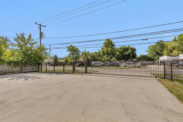 207 Aldine Mail Route Road, Houston, TX 77037