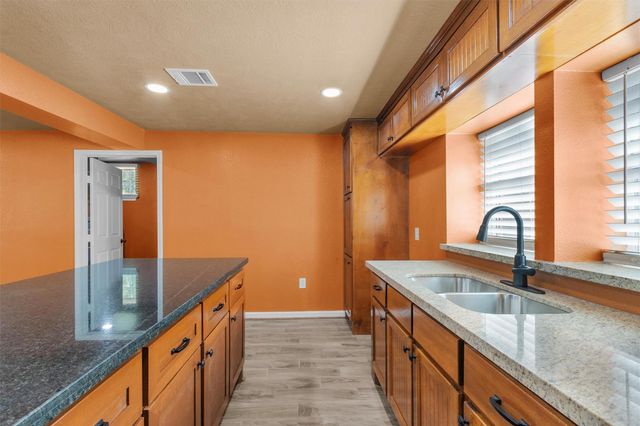 207 Aldine Mail Route Road, Houston, TX 77037