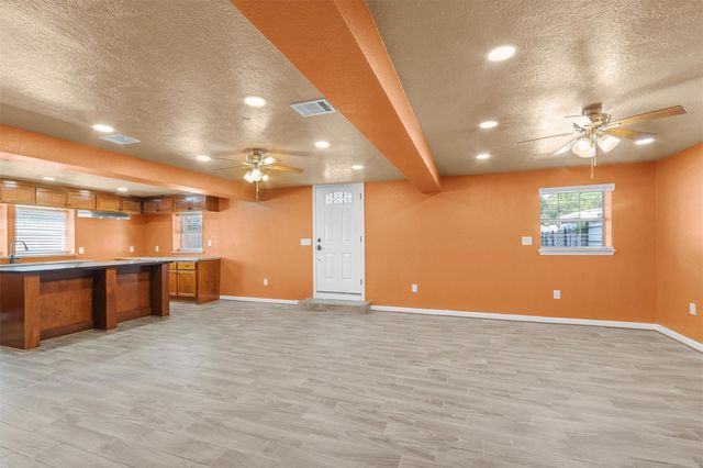 207 Aldine Mail Route Road, Houston, TX 77037