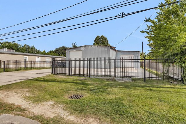 207 Aldine Mail Route Road, Houston, TX 77037