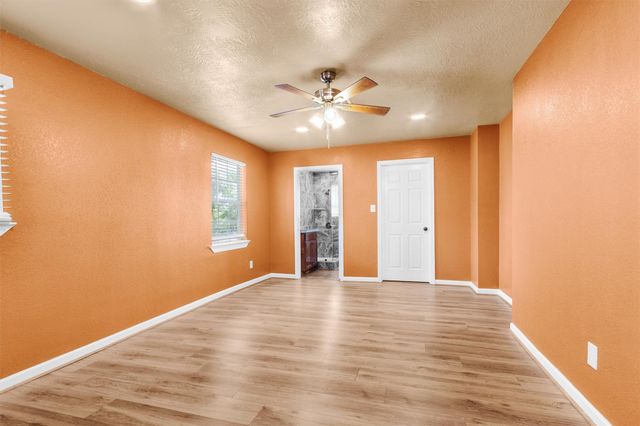 207 Aldine Mail Route Road, Houston, TX 77037