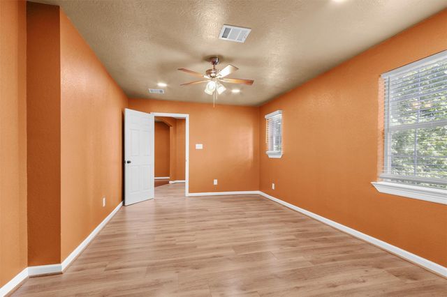 207 Aldine Mail Route Road, Houston, TX 77037