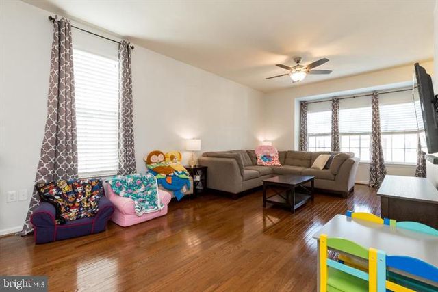 316 ROLLING VALLEY DR, Fredericksburg, VA 22405