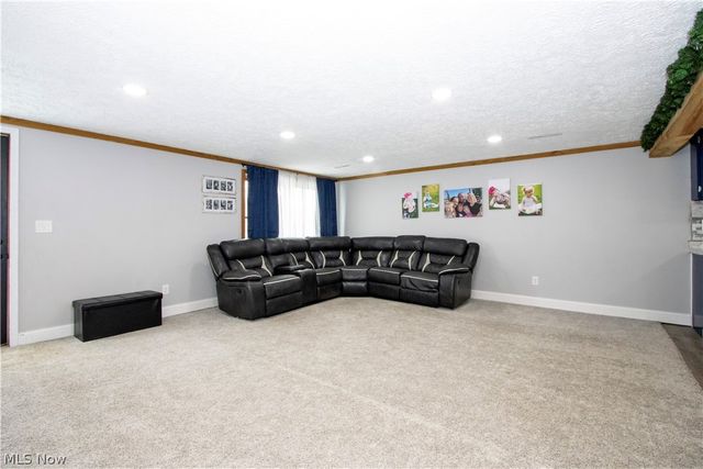 1320 Lake Drive, Ashland, OH 44805