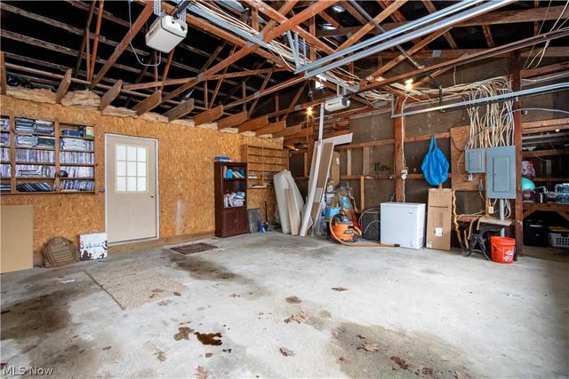 1320 Lake Drive, Ashland, OH 44805