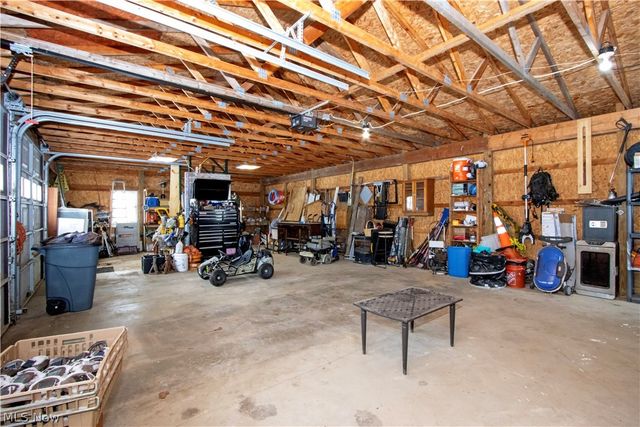 1320 Lake Drive, Ashland, OH 44805