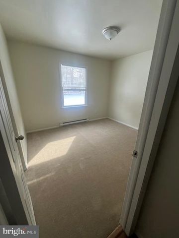 2368 WALNUT BOTTOM ROAD, Carlisle, PA 17015