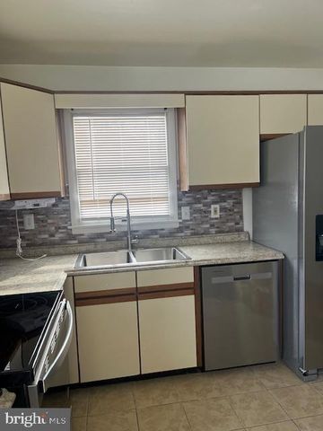 2368 WALNUT BOTTOM ROAD, Carlisle, PA 17015