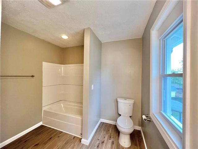 219 E Hillcrest Ave, New Castle, PA 16105