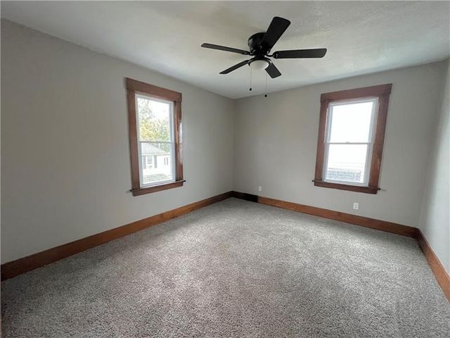 219 E Hillcrest Ave, New Castle, PA 16105