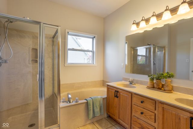 10384 Glenn Abbey Lane, Fishers, IN 46037