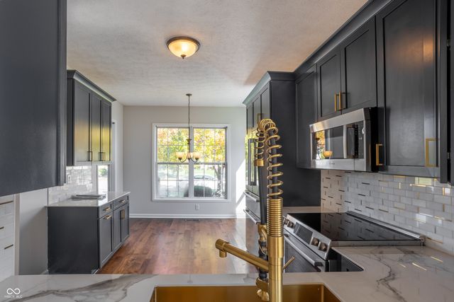 10384 Glenn Abbey Lane, Fishers, IN 46037