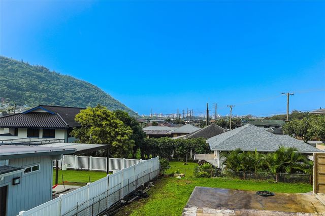 3305 E Manoa Road, Honolulu, HI 96822