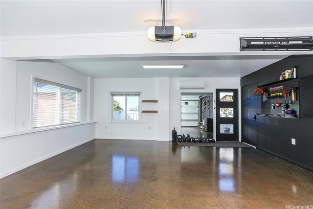 3305 E Manoa Road, Honolulu, HI 96822