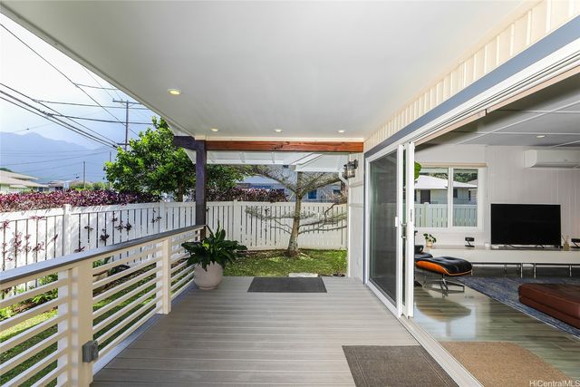 3305 E Manoa Road, Honolulu, HI 96822