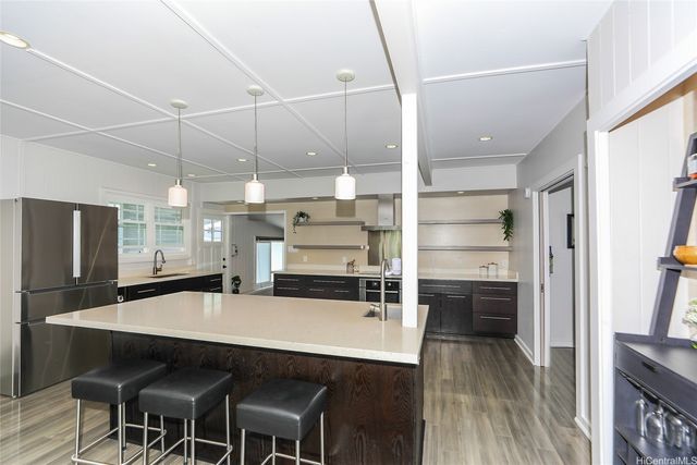 3305 E Manoa Road, Honolulu, HI 96822