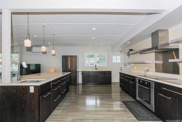 3305 E Manoa Road, Honolulu, HI 96822