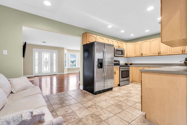 834 E Hickory Drive, Lanoka Harbor, NJ 08734