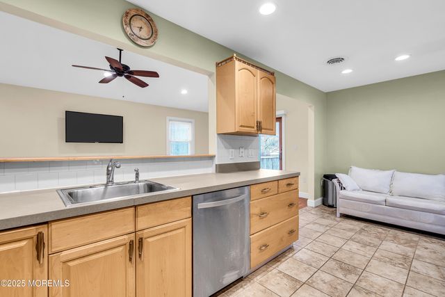 834 E Hickory Drive, Lanoka Harbor, NJ 08734