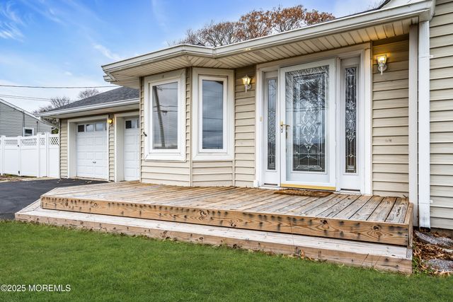 834 E Hickory Drive, Lanoka Harbor, NJ 08734