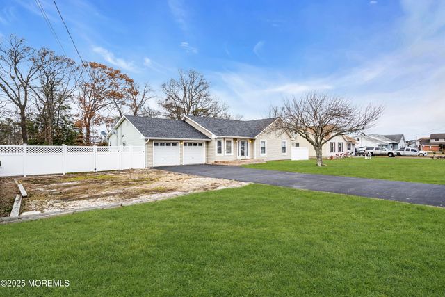 834 E Hickory Drive, Lanoka Harbor, NJ 08734