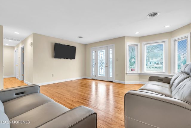 834 E Hickory Drive, Lanoka Harbor, NJ 08734