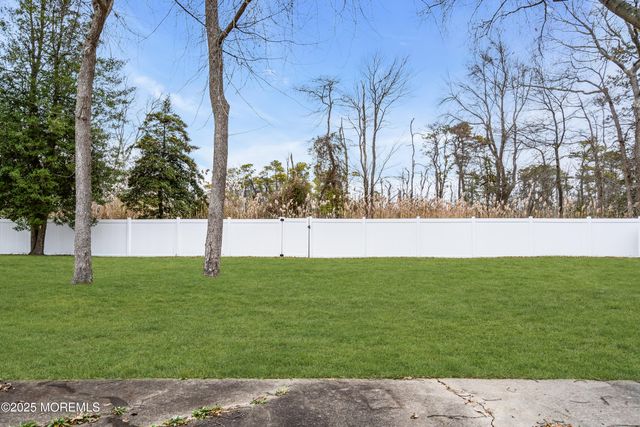 834 E Hickory Drive, Lanoka Harbor, NJ 08734