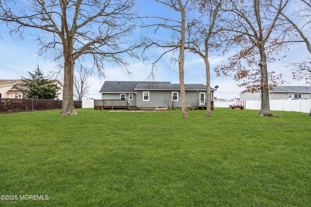 834 E Hickory Drive, Lanoka Harbor, NJ 08734