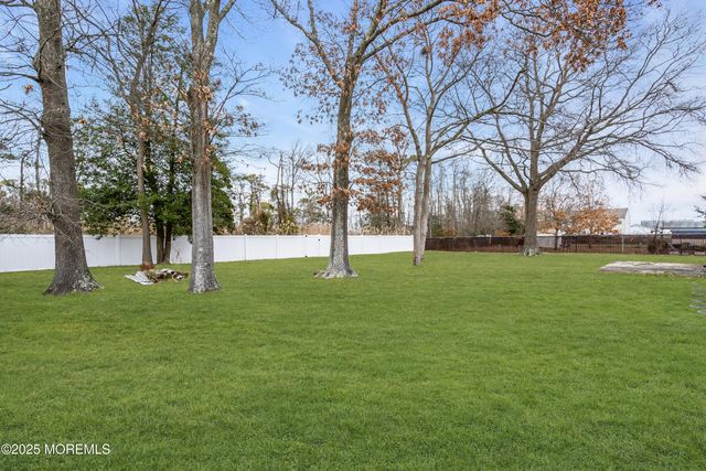 834 E Hickory Drive, Lanoka Harbor, NJ 08734