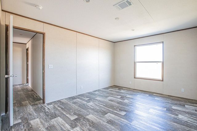 1057 Hopewell Road, Bellevue, TX 76228