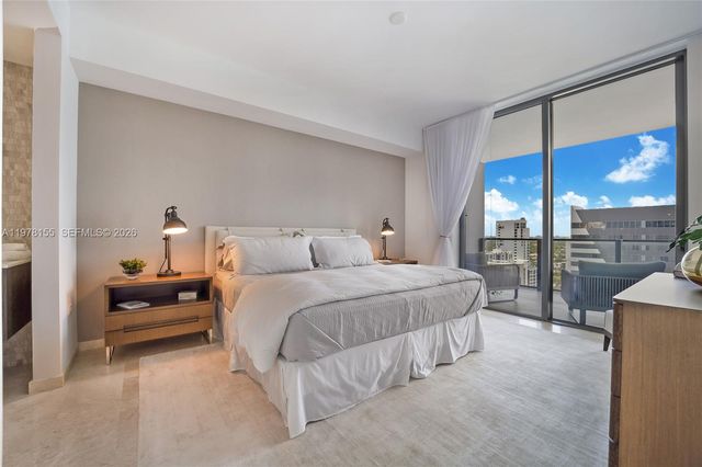 88 SW 7th St 1810, Miami, FL 33130