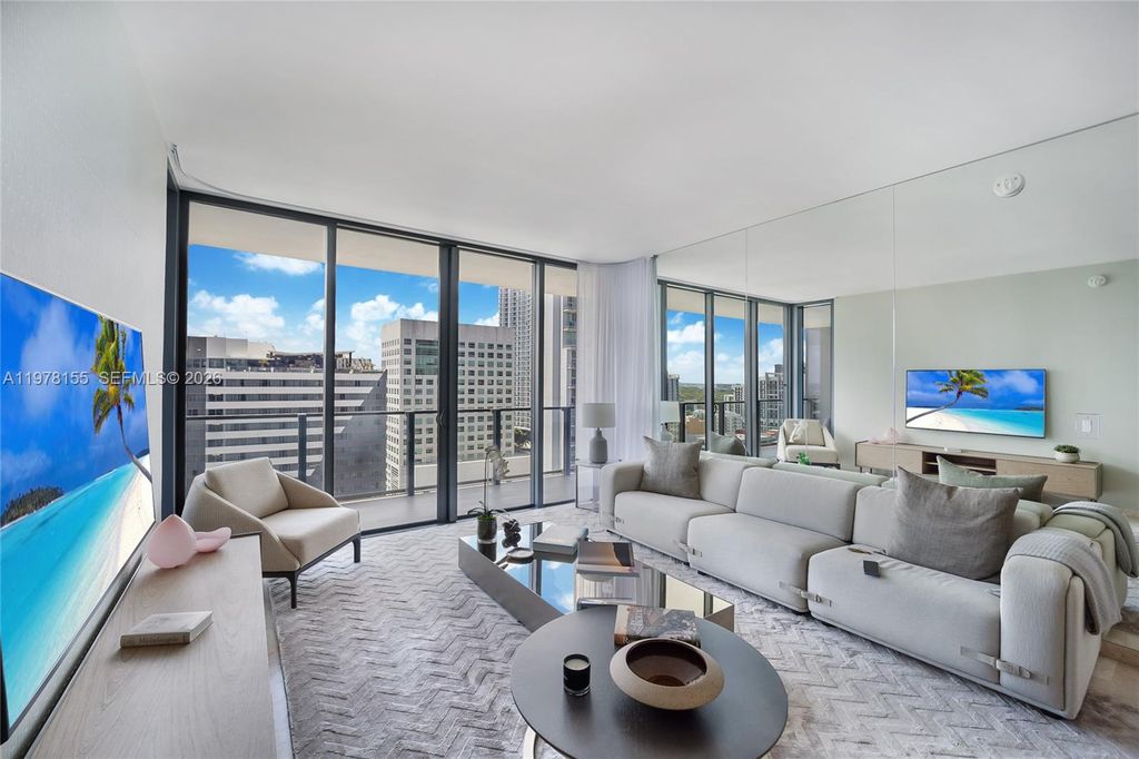 88 SW 7th St 1810, Miami, FL 33130