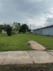 1110 Gulfway Drive, Port Arthur, TX 77640